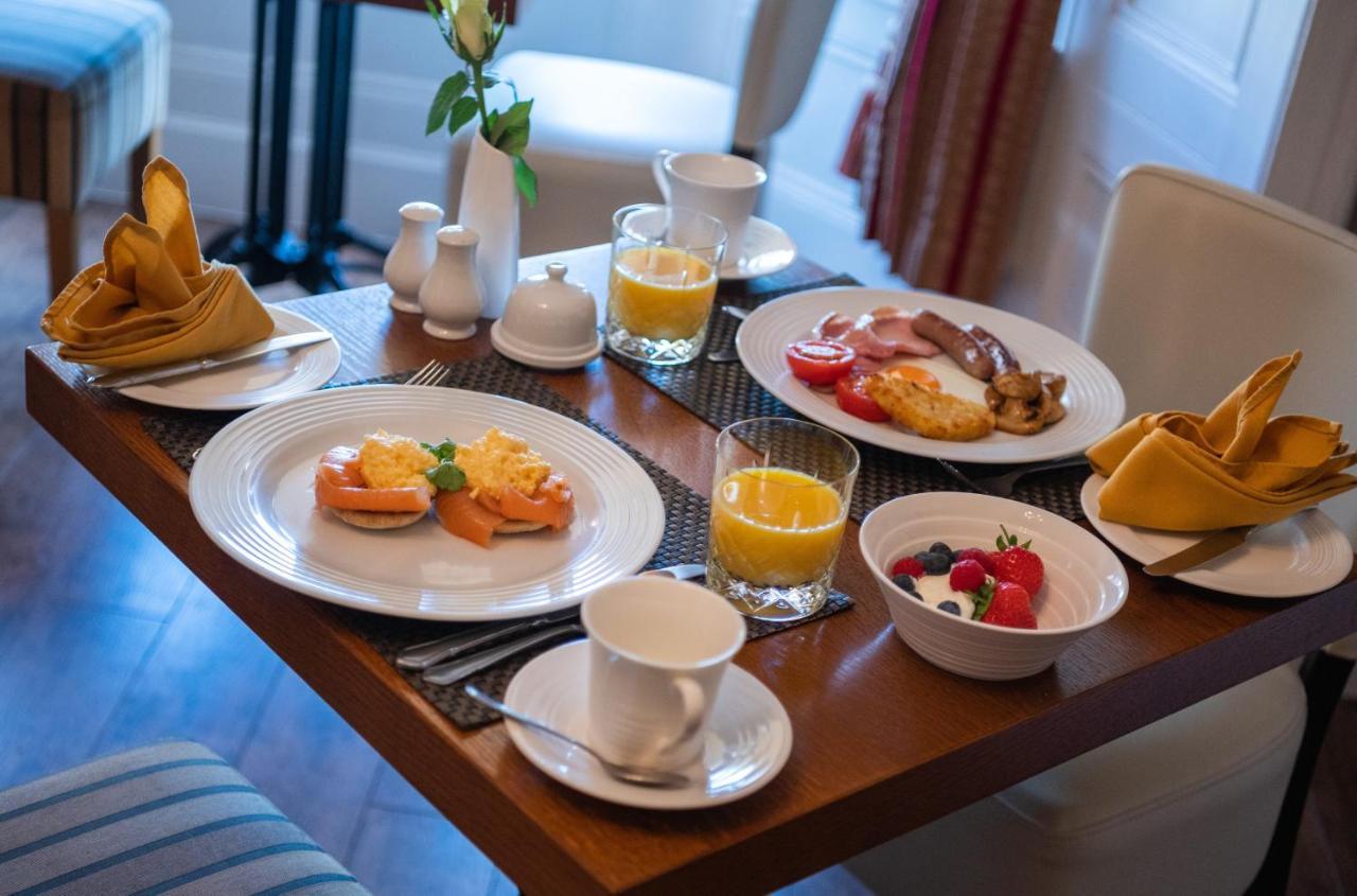 Albany House Hotel Пенрит Екстериор снимка